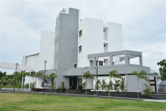 Sai Krupa Lawn And Regency, Buldhana 외부 사진